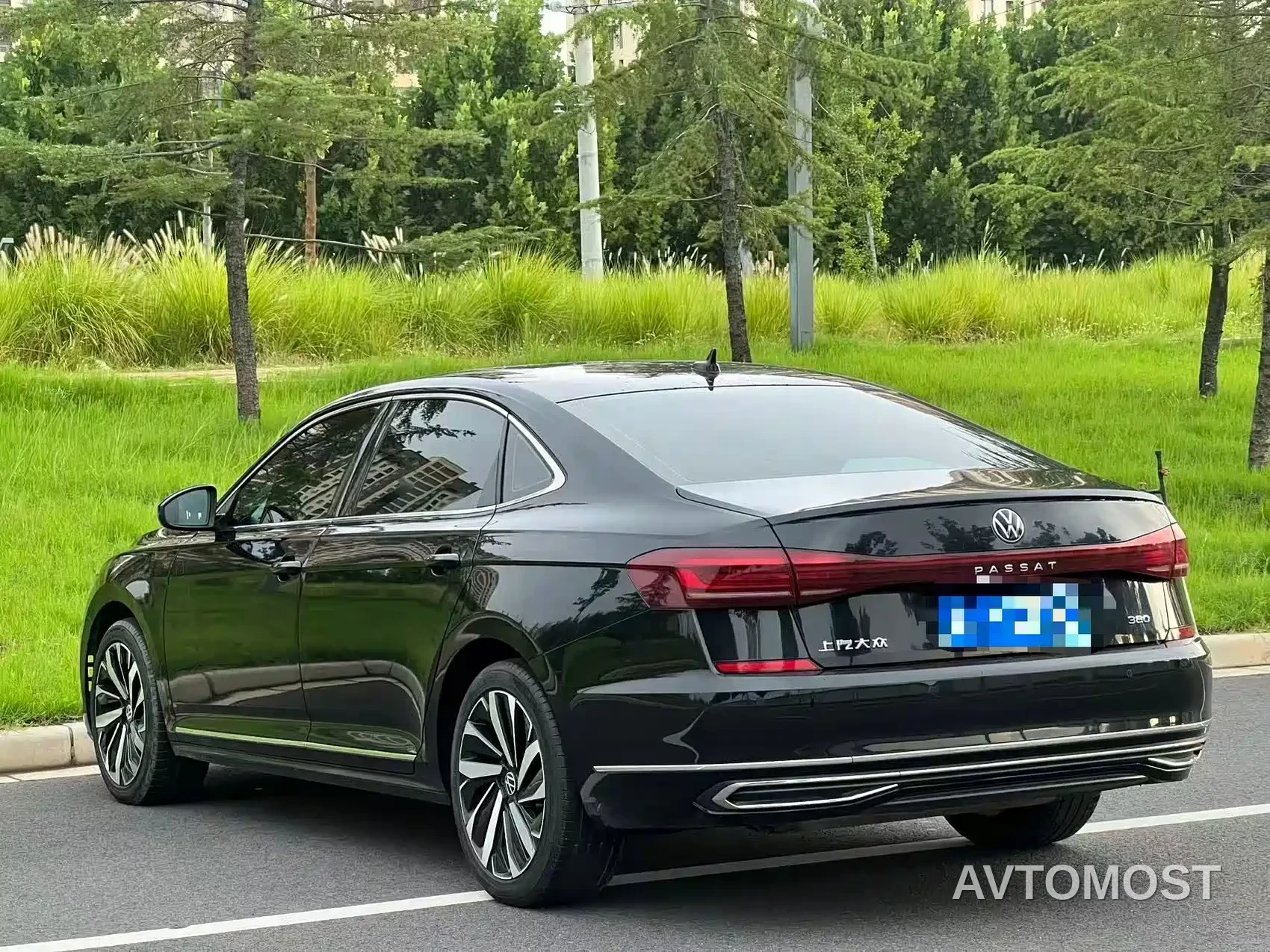 Volkswagen Passat 2022 330TSI Elite Edition — фото 7
