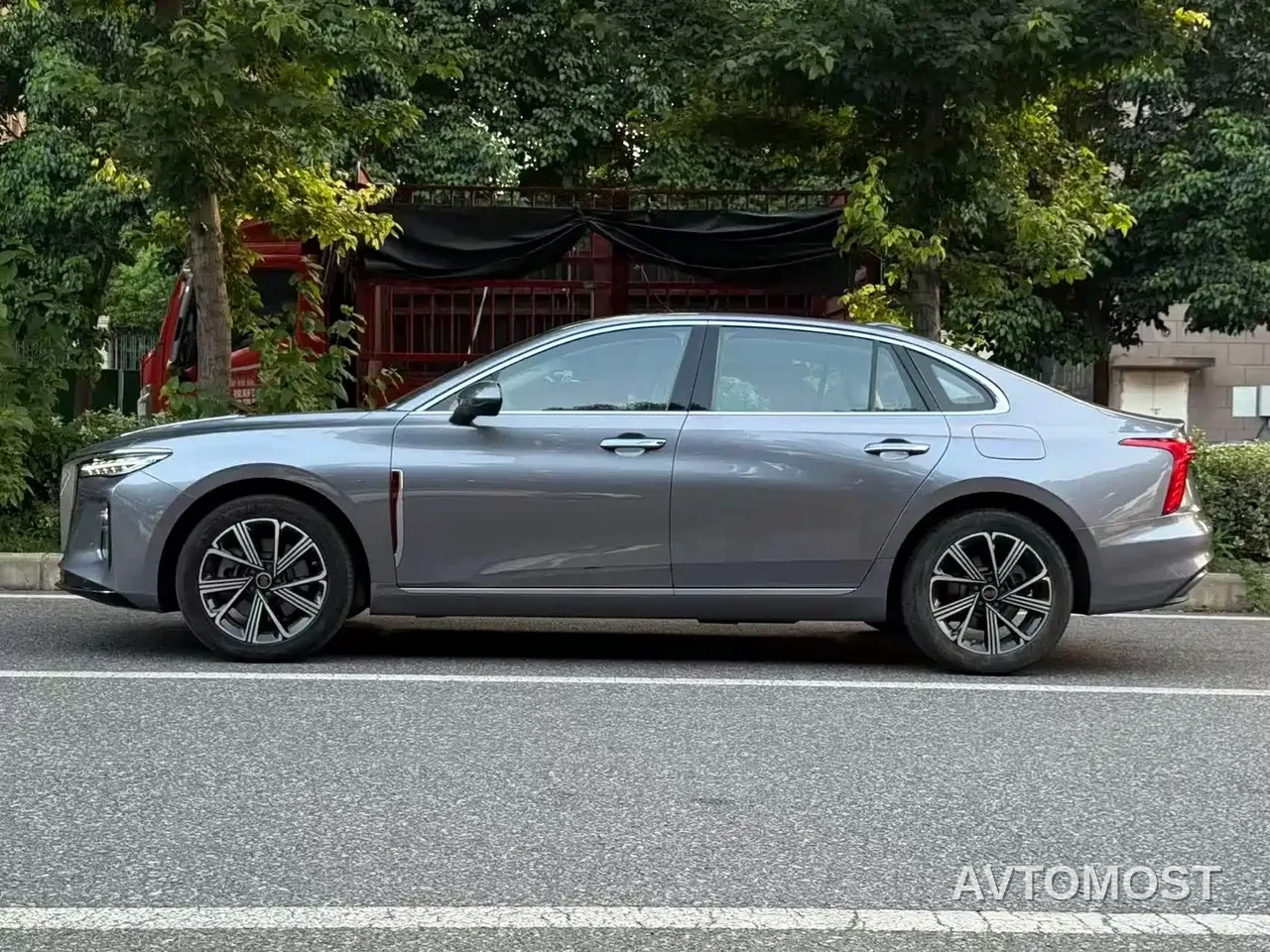 Hongqi H5 PHEV 2025 170 Super Hybrid Edition — фото 6