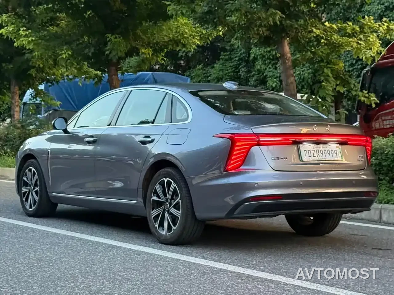 Hongqi H5 PHEV 2025 170 Super Hybrid Edition — фото 8