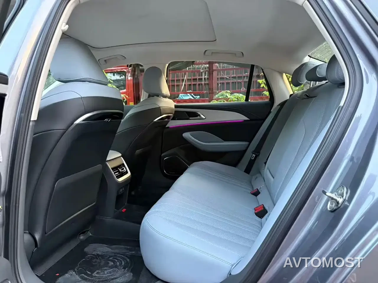 Hongqi H5 PHEV 2025 170 Super Hybrid Edition — фото 15