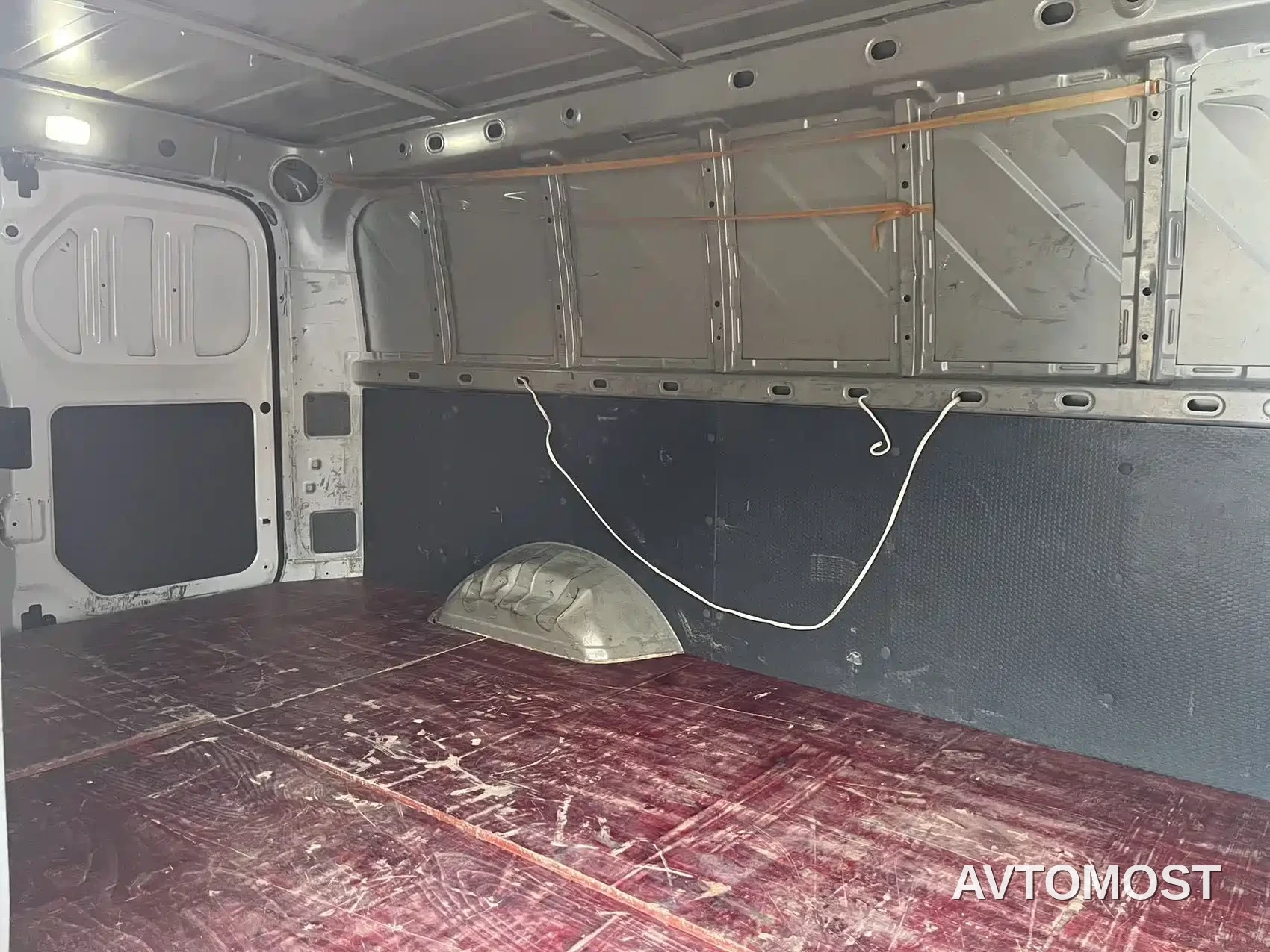 Wuling Yangguang 2024 300km Practical Sealed Window Edition 75kW — фото 3