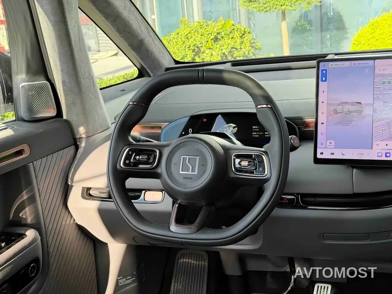 Zeekr MIX 2025 Smart Driving Edition — фото 9
