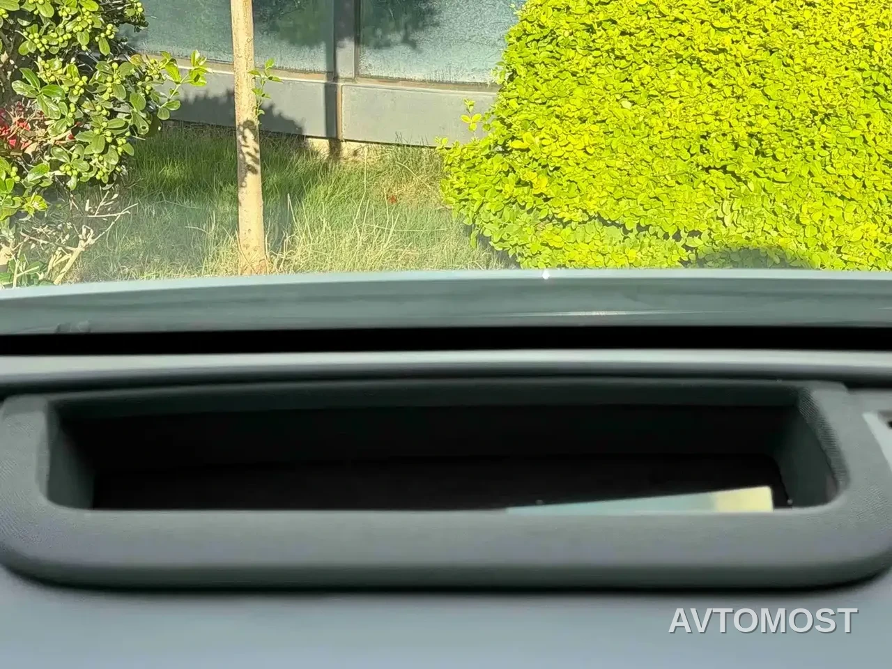 Zeekr MIX 2025 Smart Driving Edition — фото 11