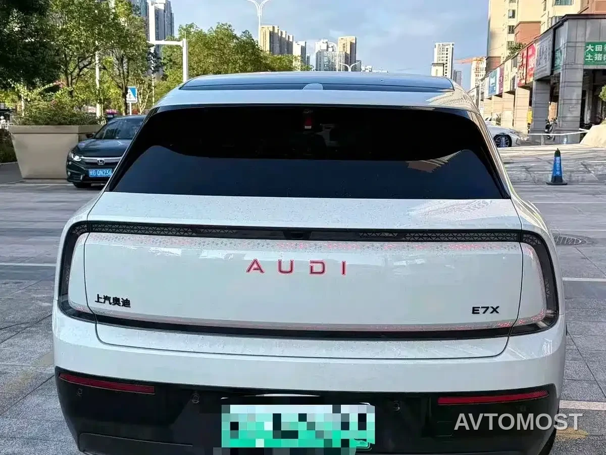 Audi E7X 2026 4WD Base Model — фото 9