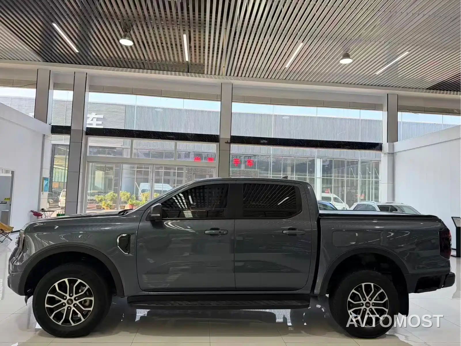 Ford Ranger 2023 Mountain Forest 4WD Automatic (Petrol) — фото 3