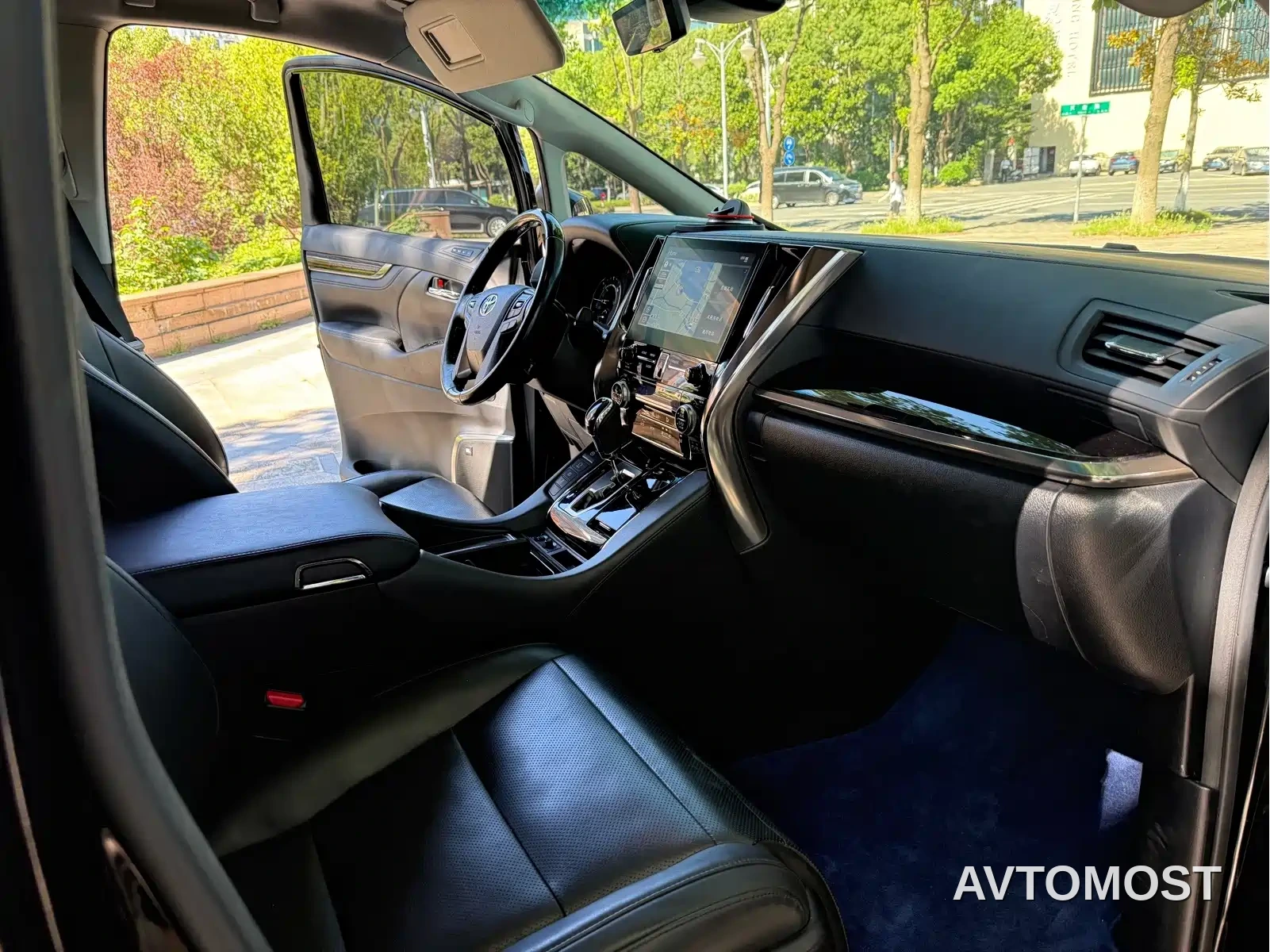 Toyota Vellfire 2020 Twin Engine 2.5L HV Luxury Edition — фото 6