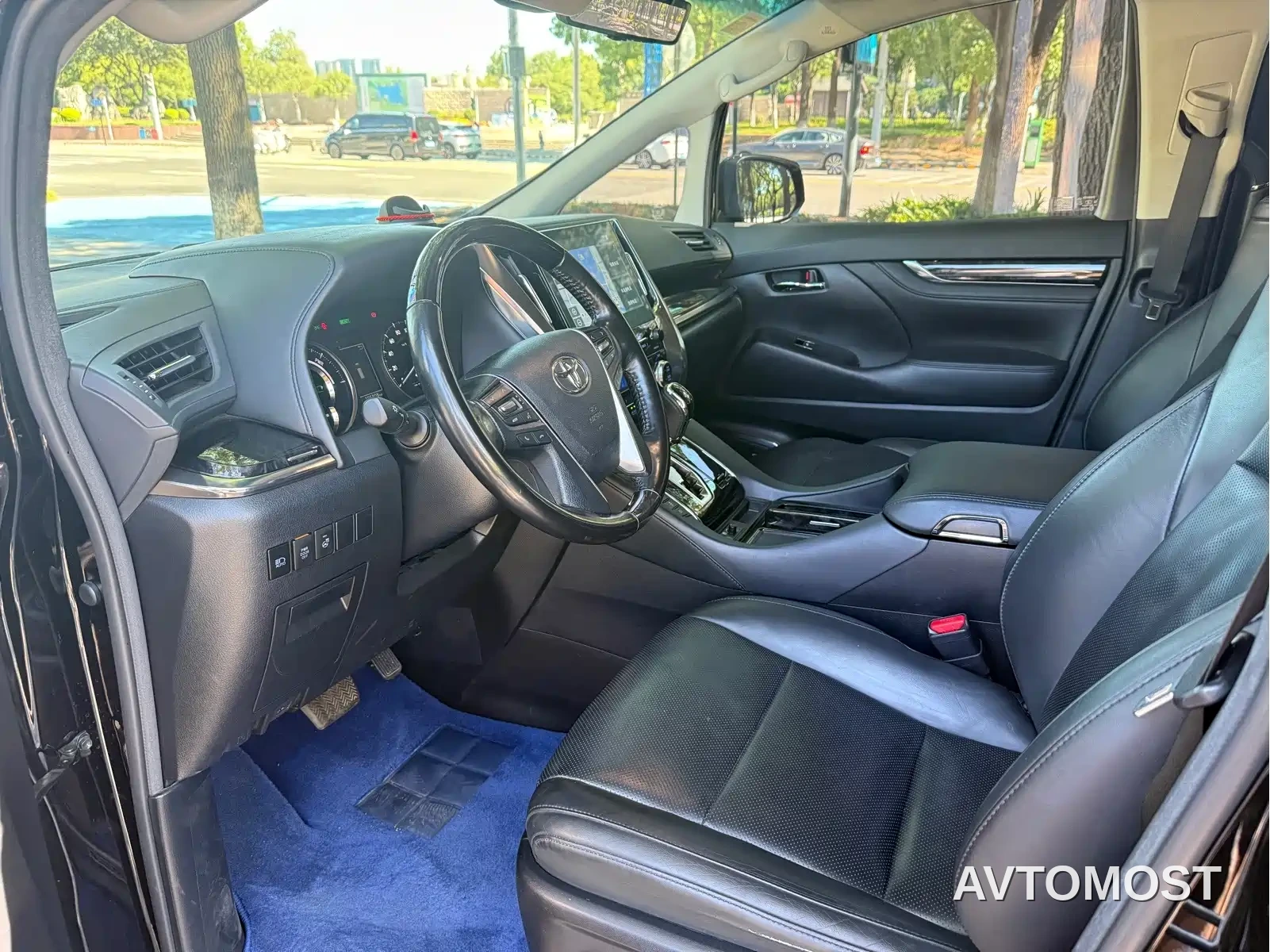 Toyota Vellfire 2020 Twin Engine 2.5L HV Luxury Edition — фото 8