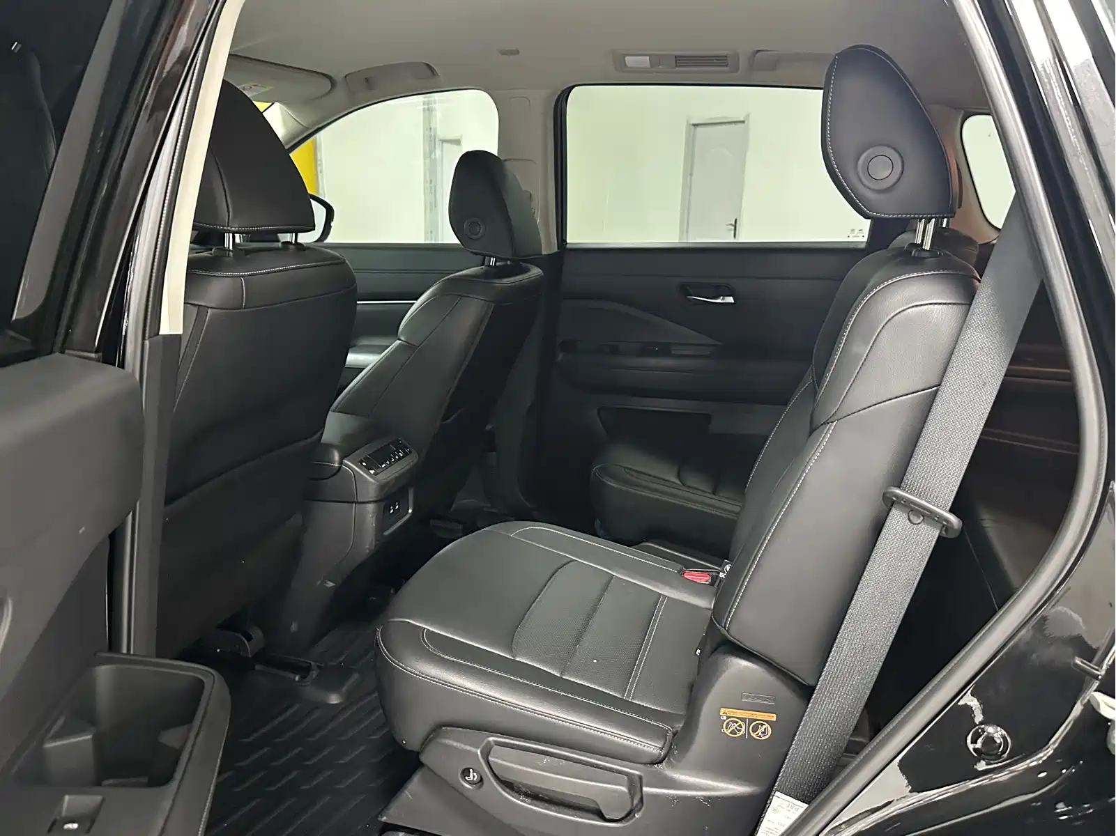 Nissan Terra 2024 380VC-TURBO 2WD Smart Joy Edition 6-Seater — фото 5