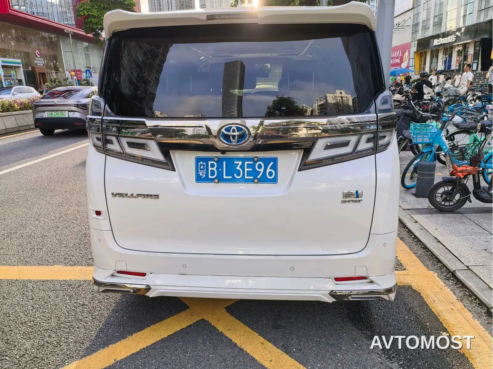 Toyota Vellfire 2020 Twin Engine 2.5L HV Luxury Edition — фото 5