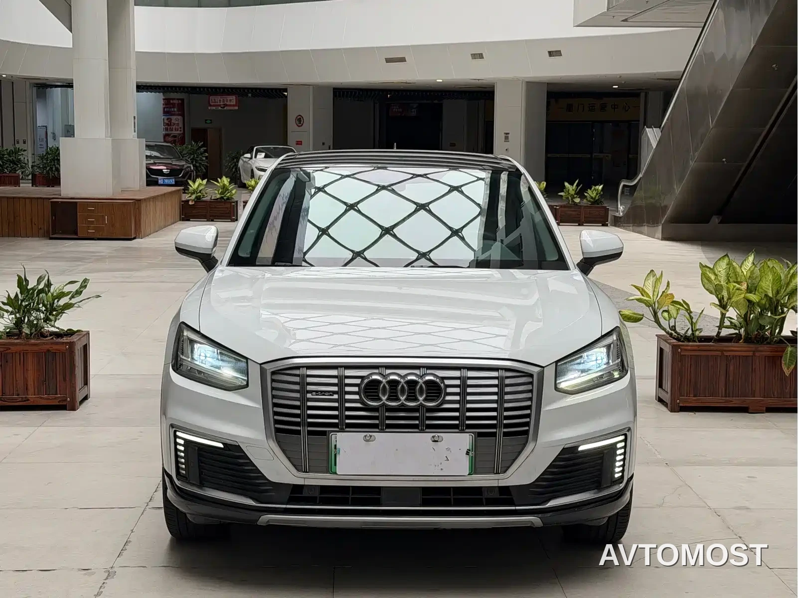 Audi Q2L e-tron 2019 Q2L e-tron Pure Electric Smart Enjoyment — фото 2