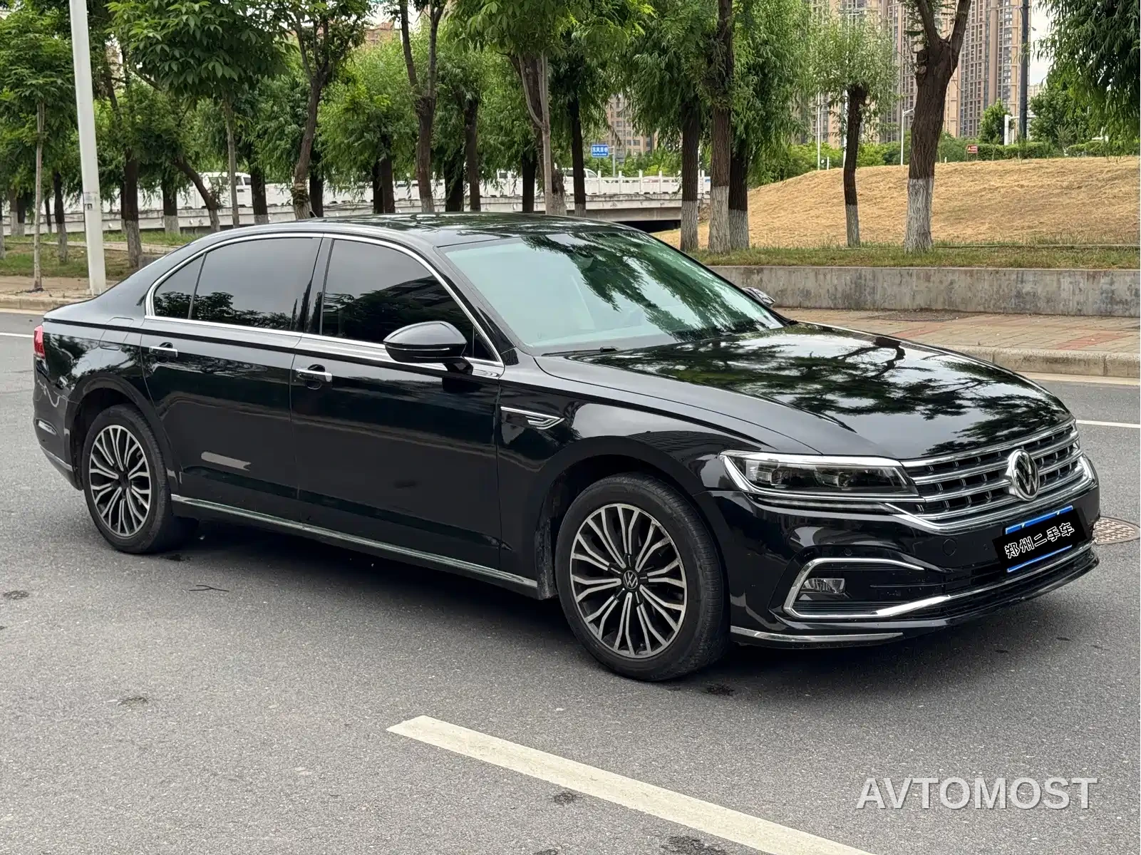 Volkswagen Phideon 2021 380TSI Luxury Edition — фото 3