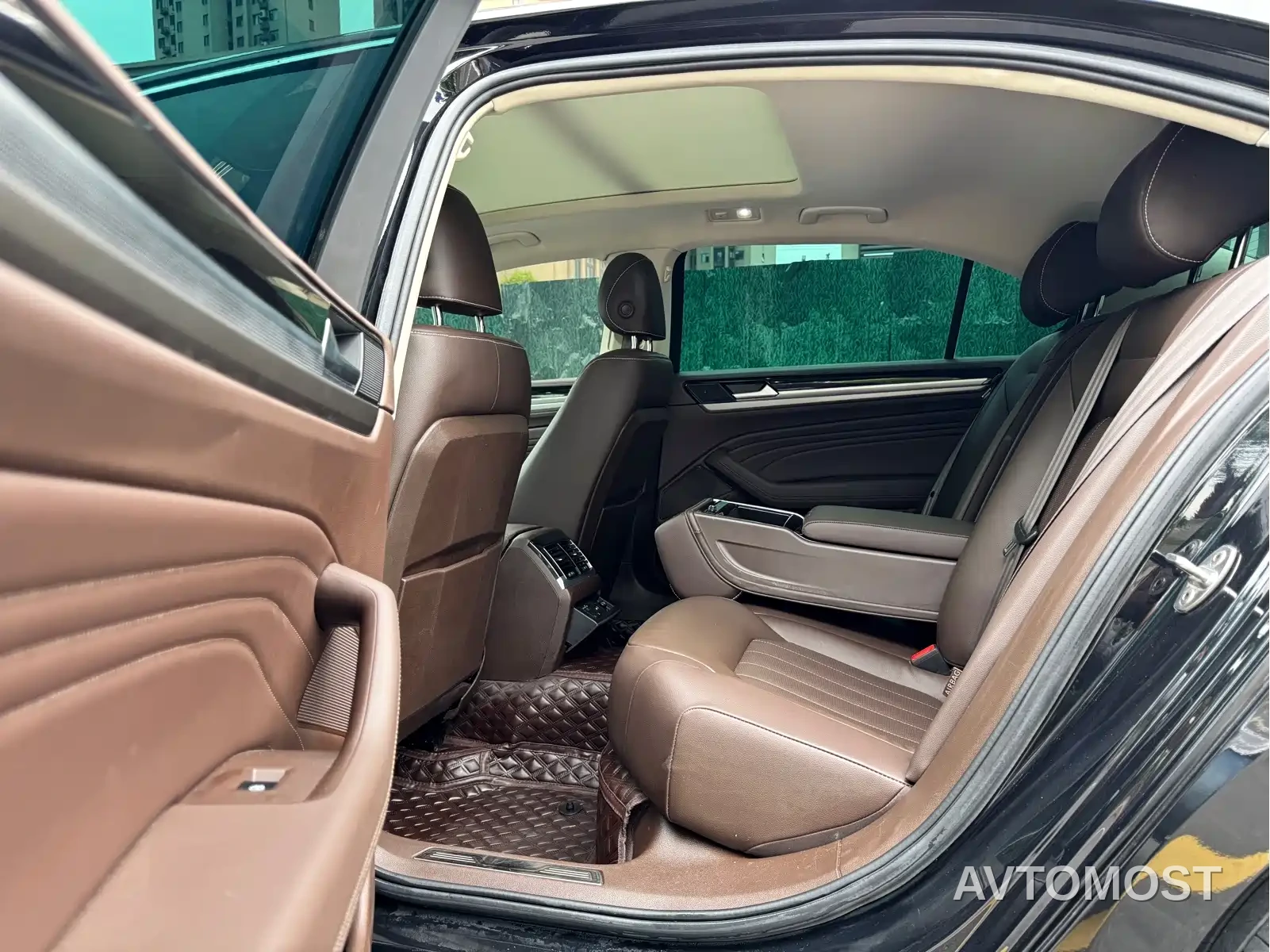 Volkswagen Phideon 2021 380TSI Luxury Edition — фото 6