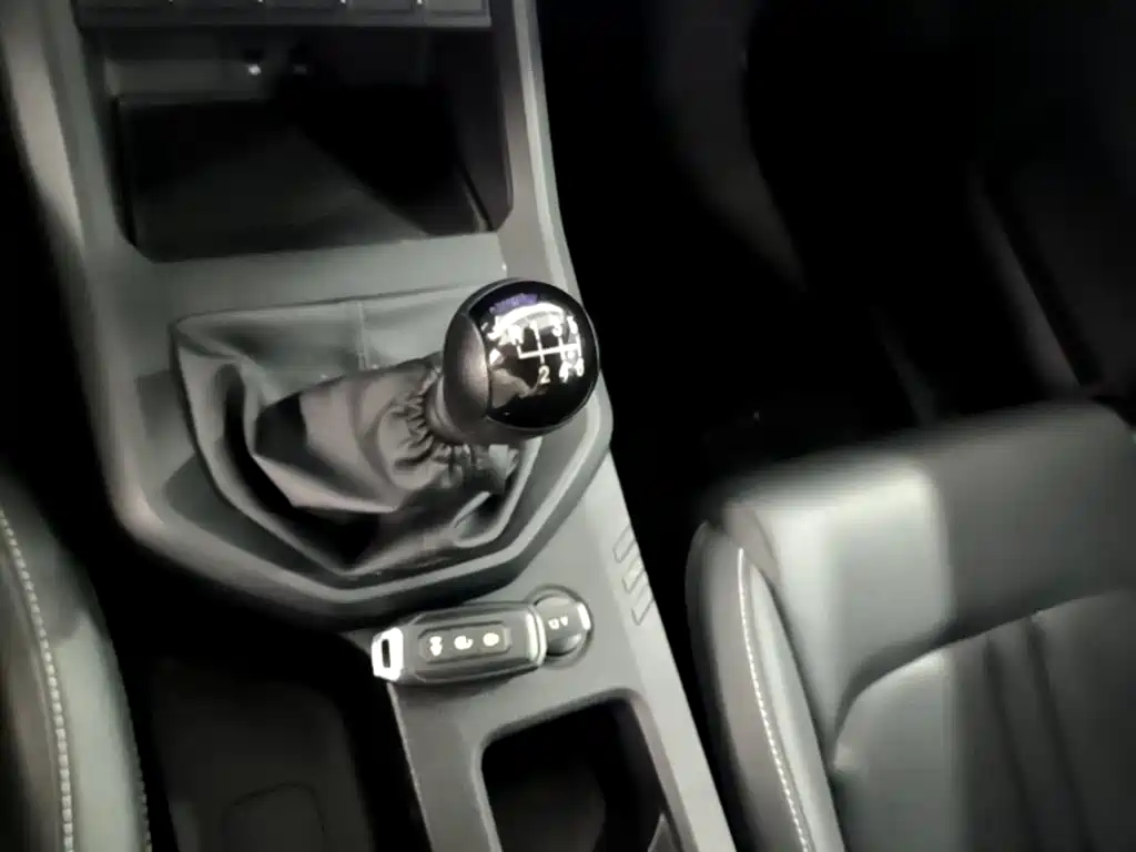 Jiangling Dadao 2023 All-rounder 2.3T Diesel Manual 2WD Long Wheelbase Comfort Edition — фото 14