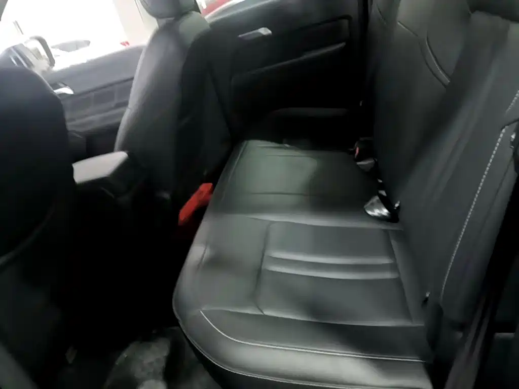 Jiangling Dadao 2023 All-rounder 2.3T Diesel Manual 2WD Long Wheelbase Comfort Edition — фото 17