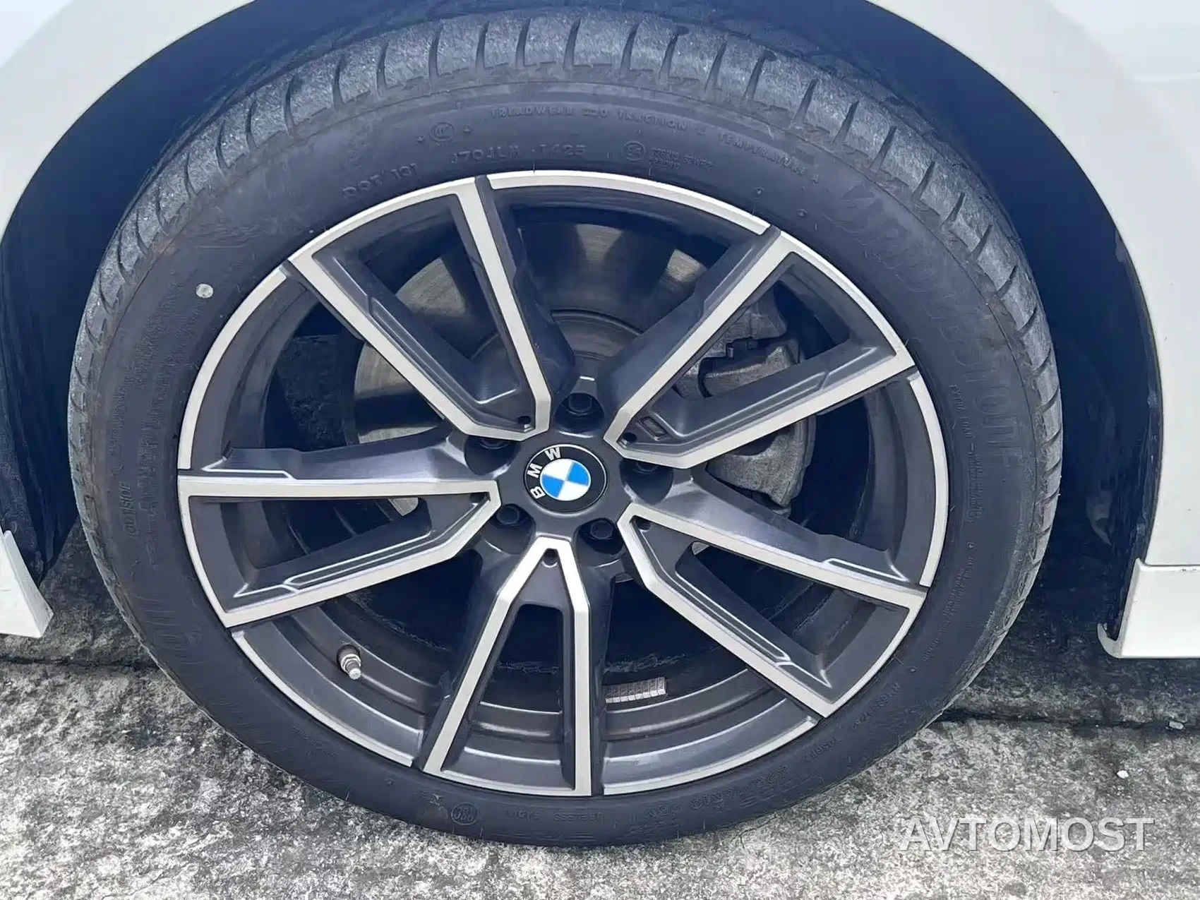 BMW 3 Series 2025 325Li M Sport Package — фото 9