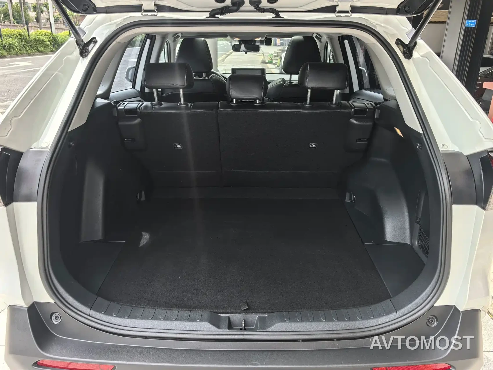 Toyota RAV4 Rongfang 2021 Hybrid 2.5L E-CVT Front-wheel Drive Elite Edition — фото 12