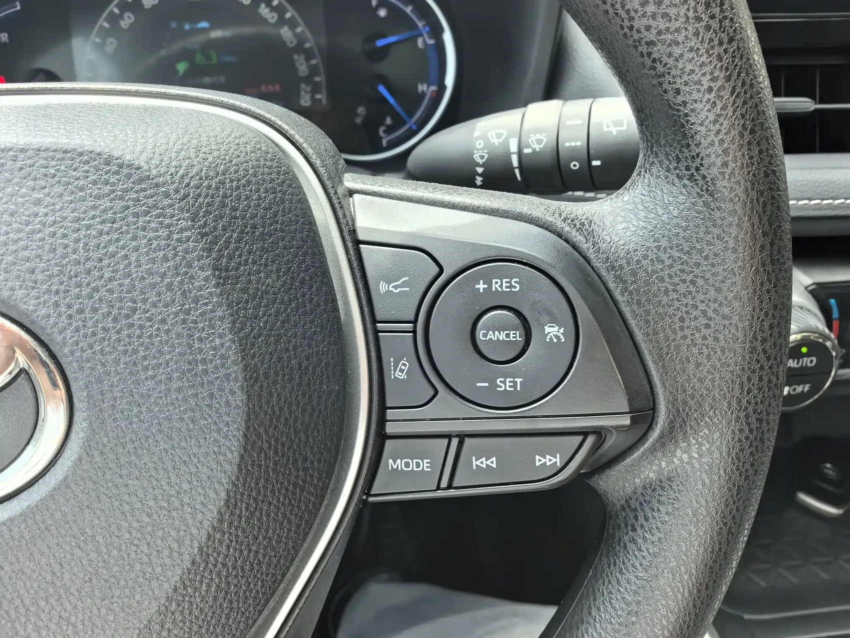 Toyota RAV4 Rongfang 2021 Hybrid 2.5L E-CVT Front-wheel Drive Elite Edition — фото 17