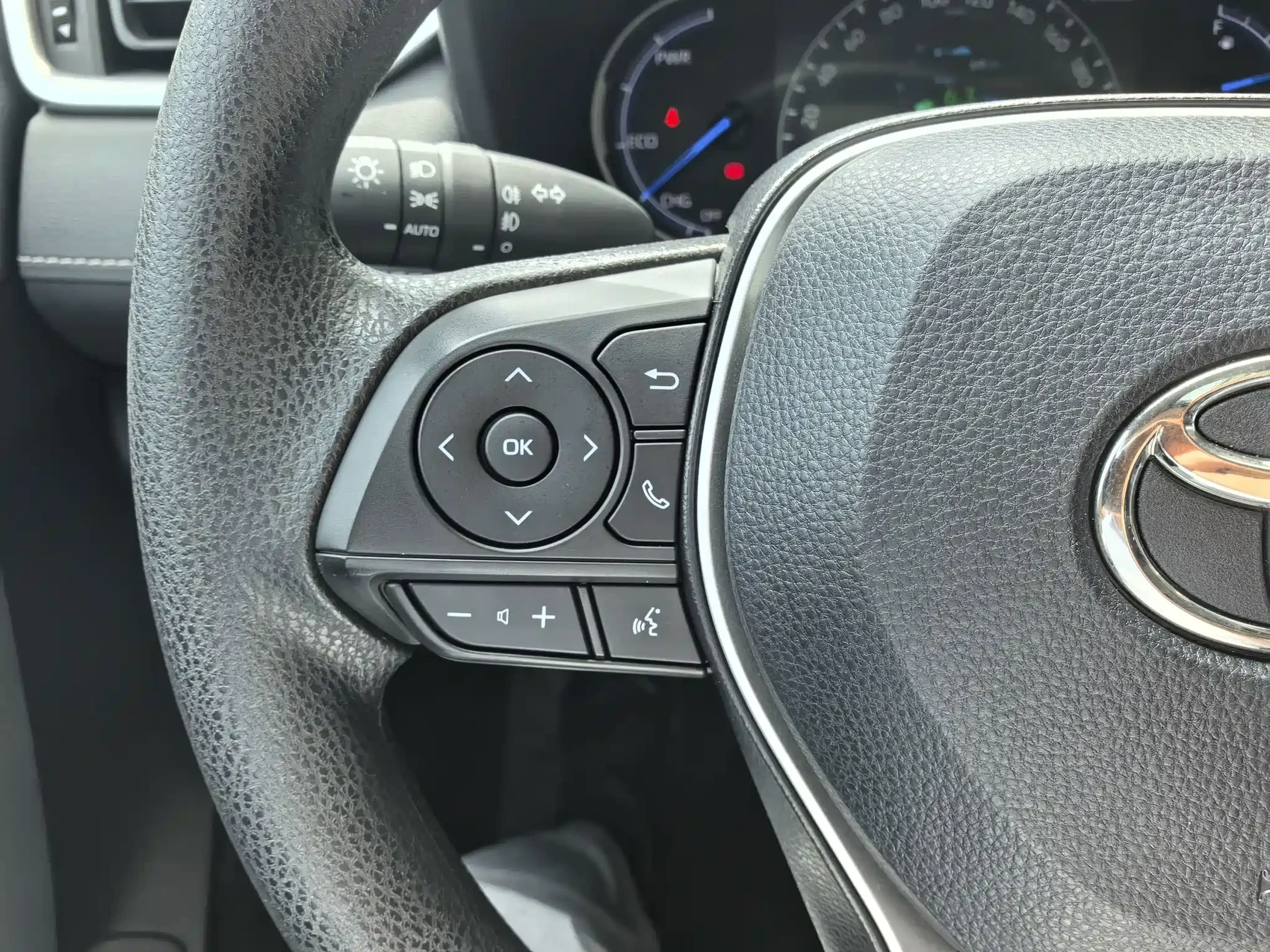 Toyota RAV4 Rongfang 2021 Hybrid 2.5L E-CVT Front-wheel Drive Elite Edition — фото 18