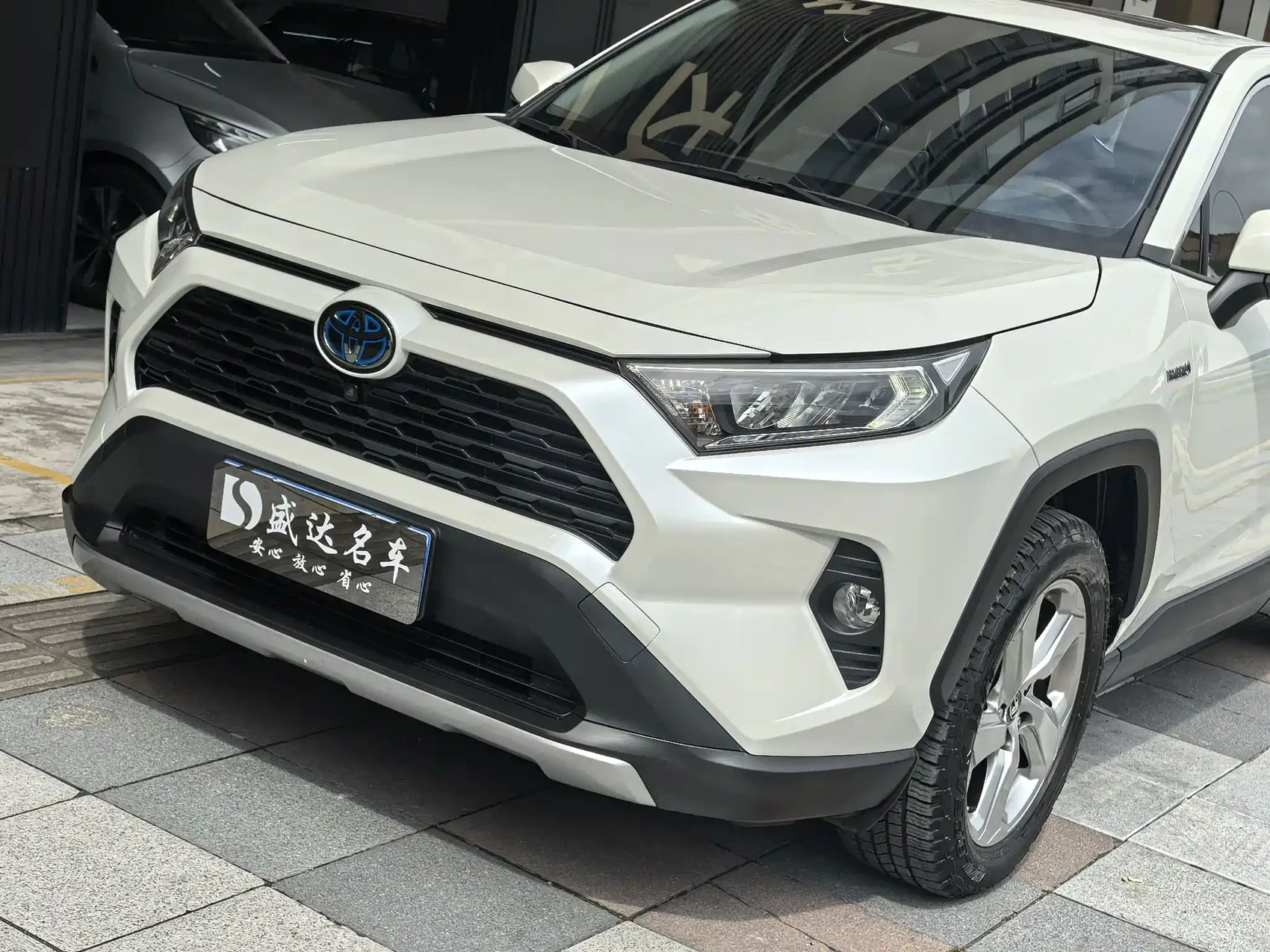 Toyota RAV4 Rongfang 2021 Hybrid 2.5L E-CVT Front-wheel Drive Elite Edition — фото 20
