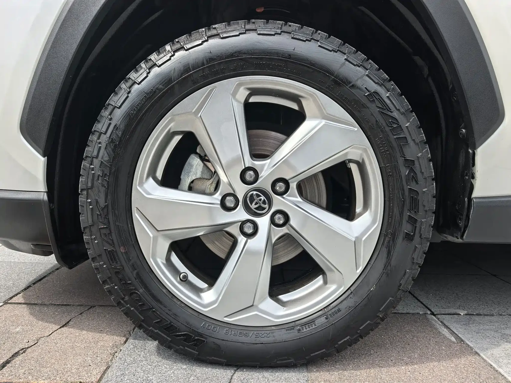 Toyota RAV4 Rongfang 2021 Hybrid 2.5L E-CVT Front-wheel Drive Elite Edition — фото 22