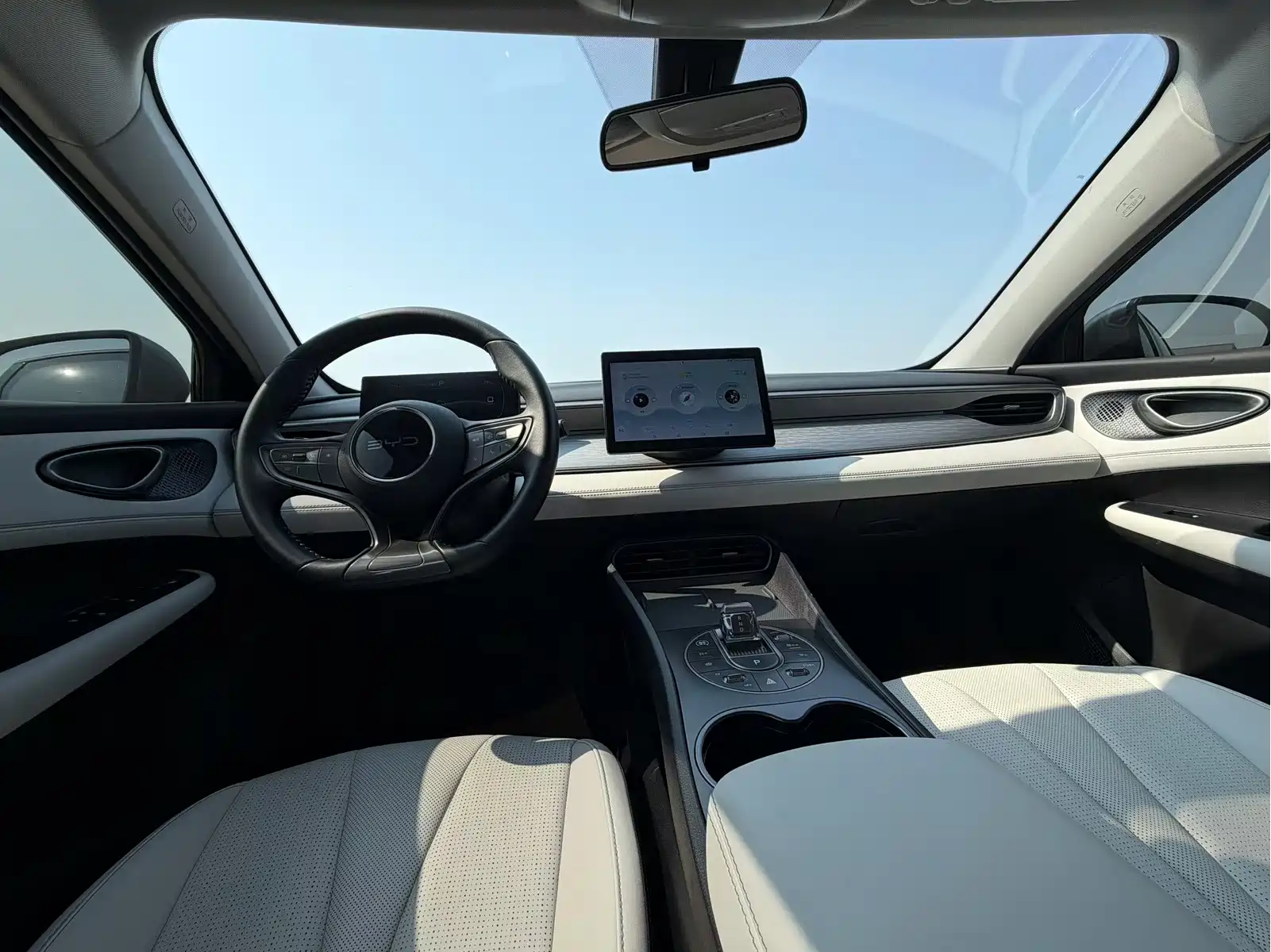 BYD Hai Bao 05 DM-i 2025 DM-i Smart Drive Edition 55KM Luxury — фото 4