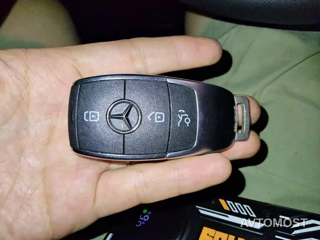Mercedes-Benz GLB 2023 GLB 220 Dynamic — фото 12
