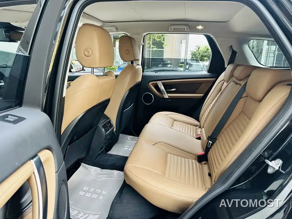 Land Rover Discovery Sport 2024 Performance Technology Edition — фото 11