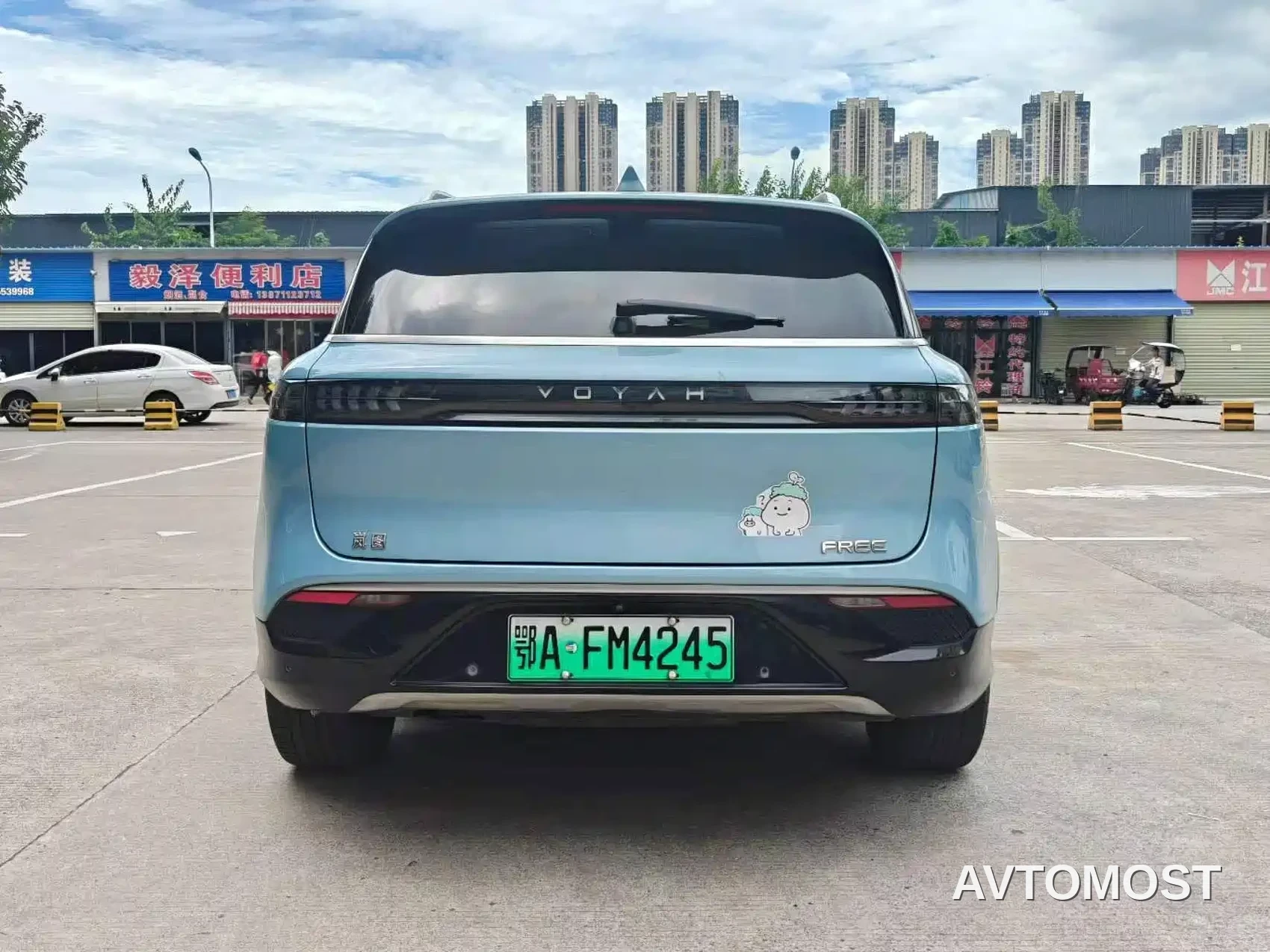 VOYAH FREE 2021 AWD Standard Range Extender Exclusive Luxury Package — фото 6