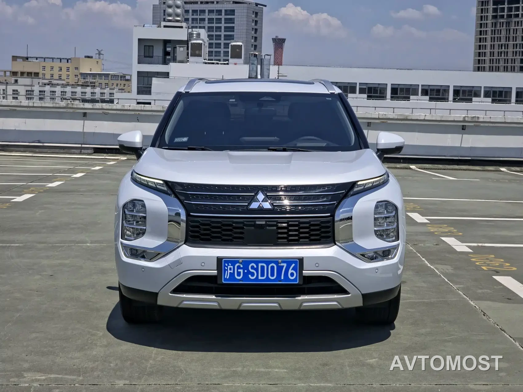 Mitsubishi Outlander 2023 1.5T CVT AWD Premium Edition 5-seater — фото 2