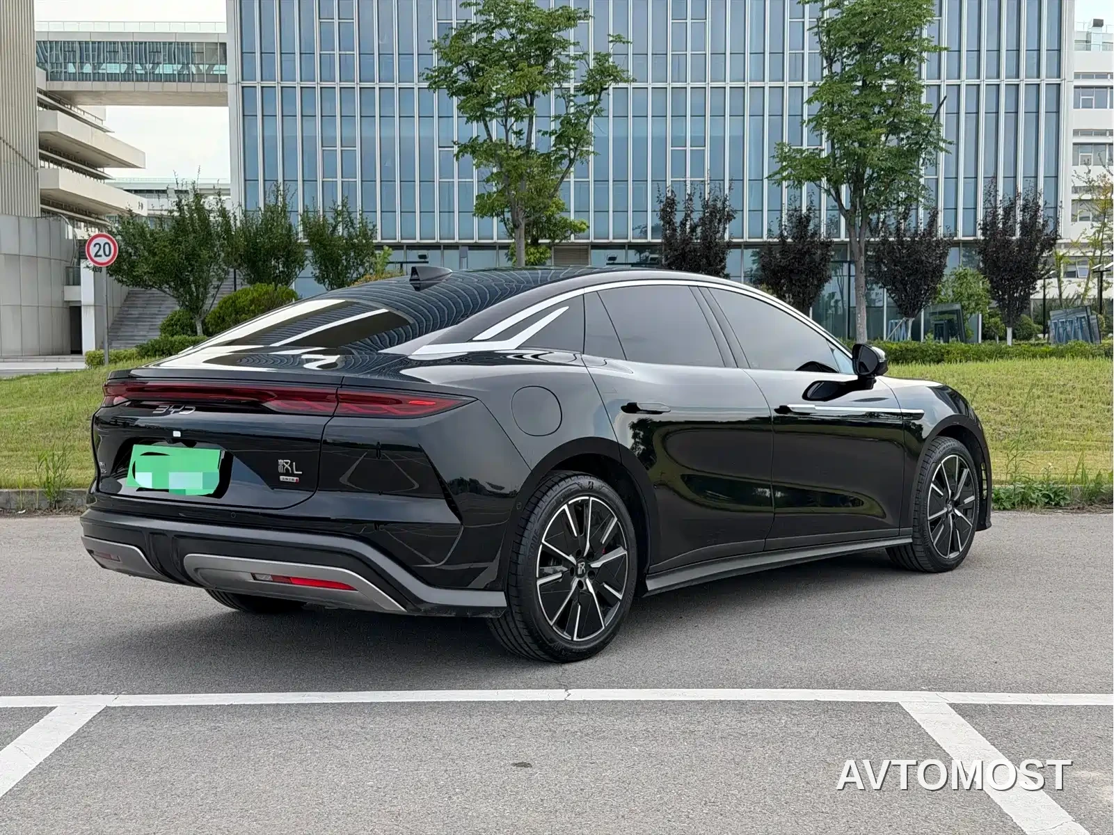 BYD Han L 2025 Model DM-i 200KM LiDAR Premium — фото 4