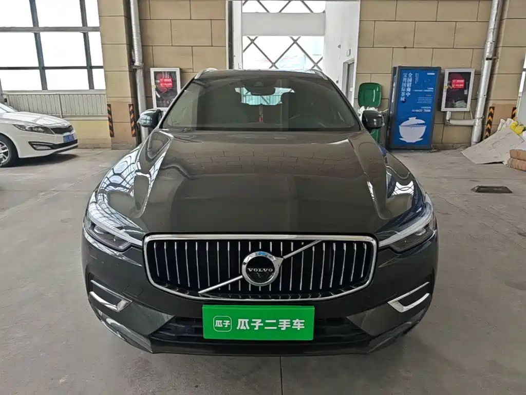 Volvo XC60 2021 T5 AWD Inscription — фото 3
