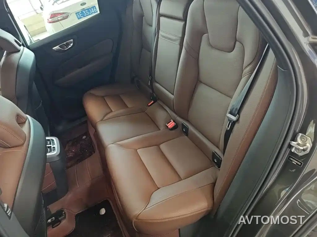 Volvo XC60 2021 T5 AWD Inscription — фото 17