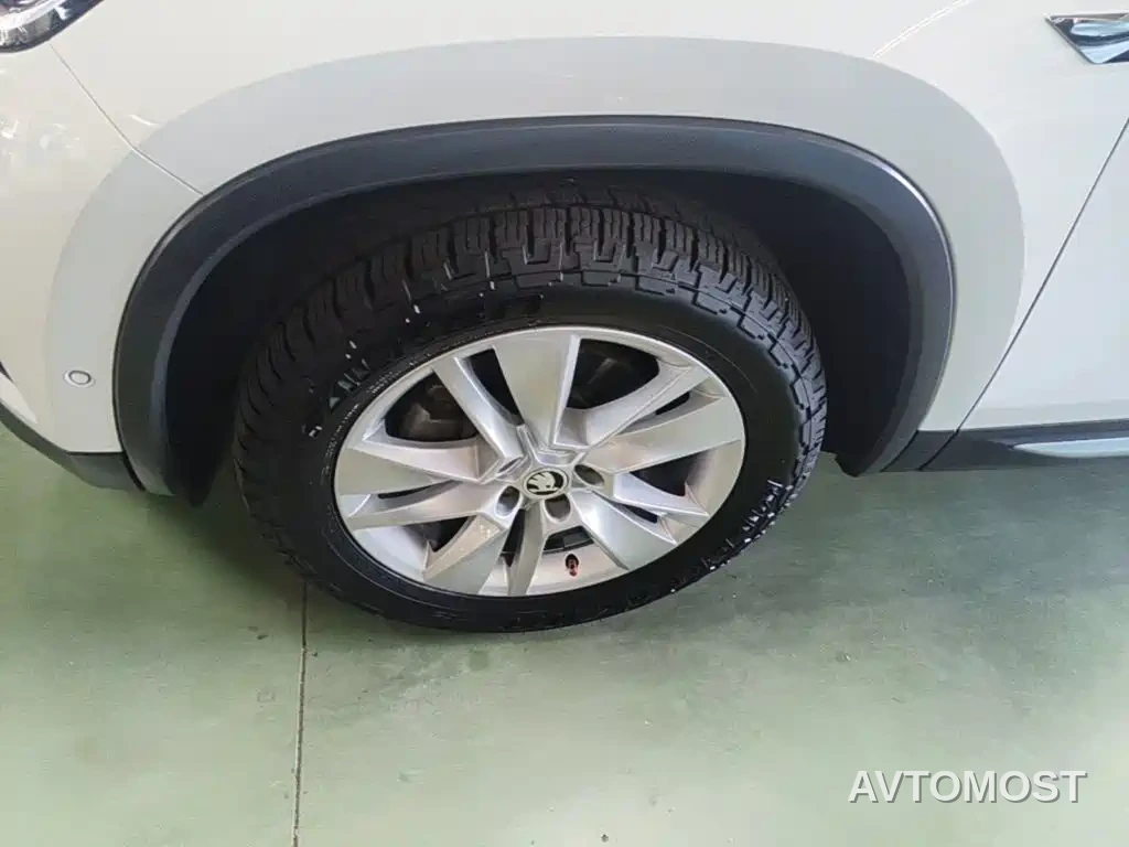 Škoda Kodiaq 2019 Facelift TSI330 5-Seater 2WD Luxury Premium Edition China VI — фото 23