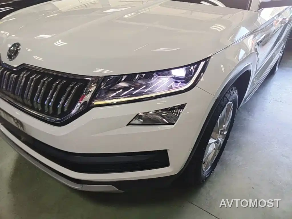 Škoda Kodiaq 2019 Facelift TSI330 5-Seater 2WD Luxury Premium Edition China VI — фото 24