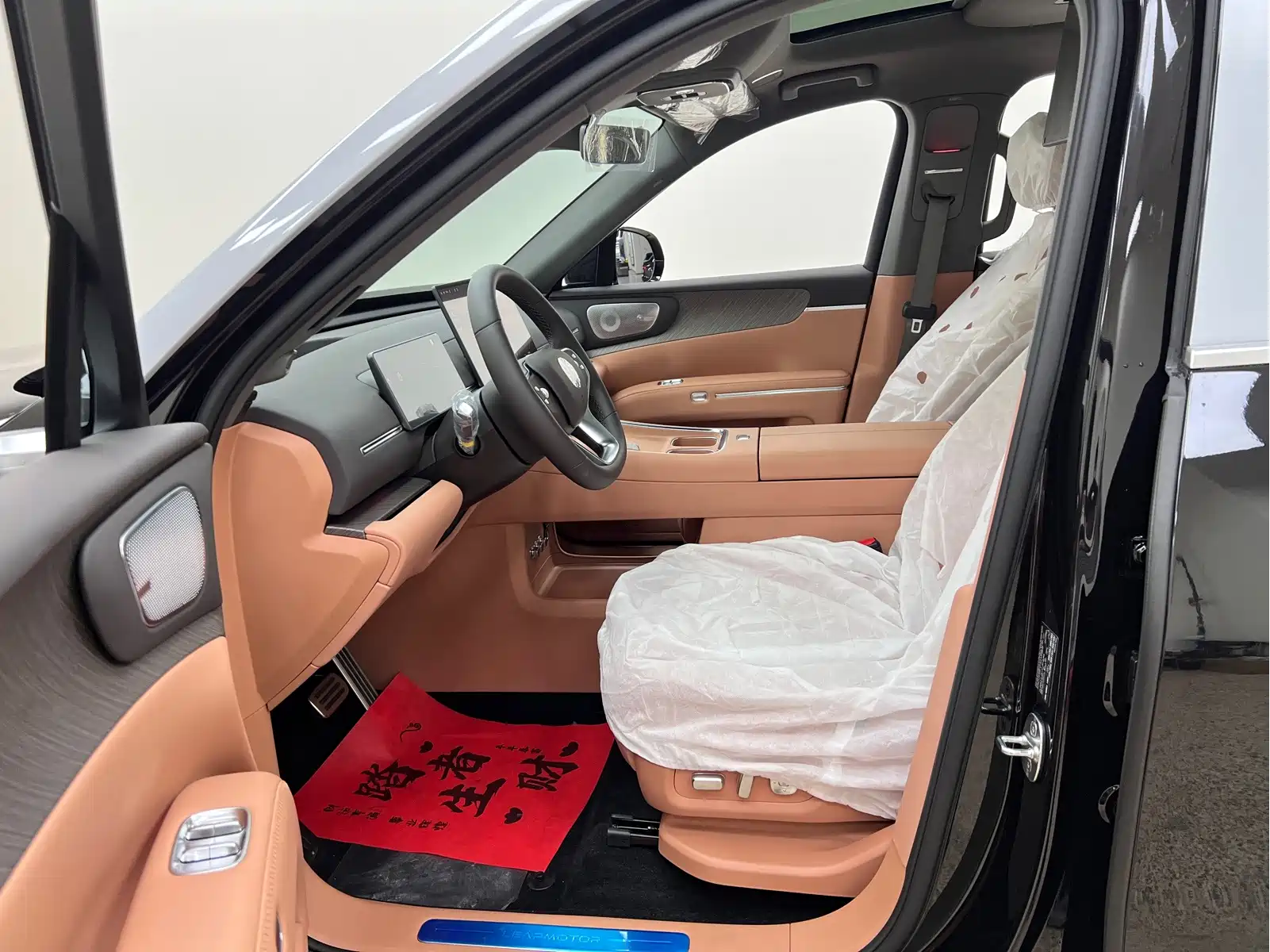 Leapmotor D Series 2026 Model Extended Range 80.3kWh 7-Seater — фото 15