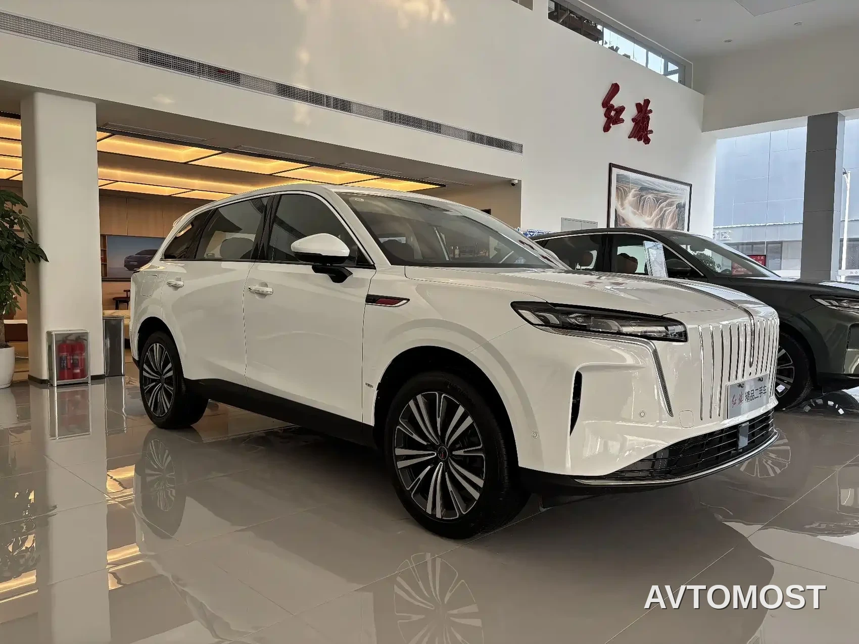 Hongqi HS6 PHEV 2026 Model 220 Intelligent Hybrid Edition — фото 3