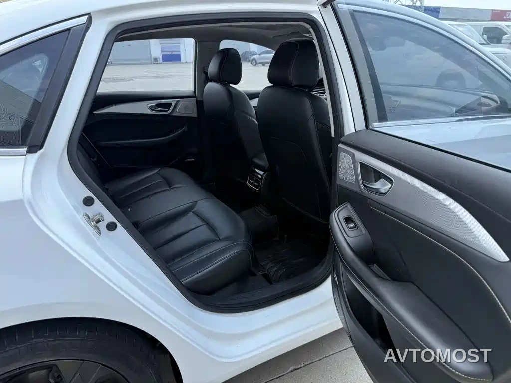 Roewe i6 MAX EV 2020 Model 1.5T PHEV Cool Edition — фото 11