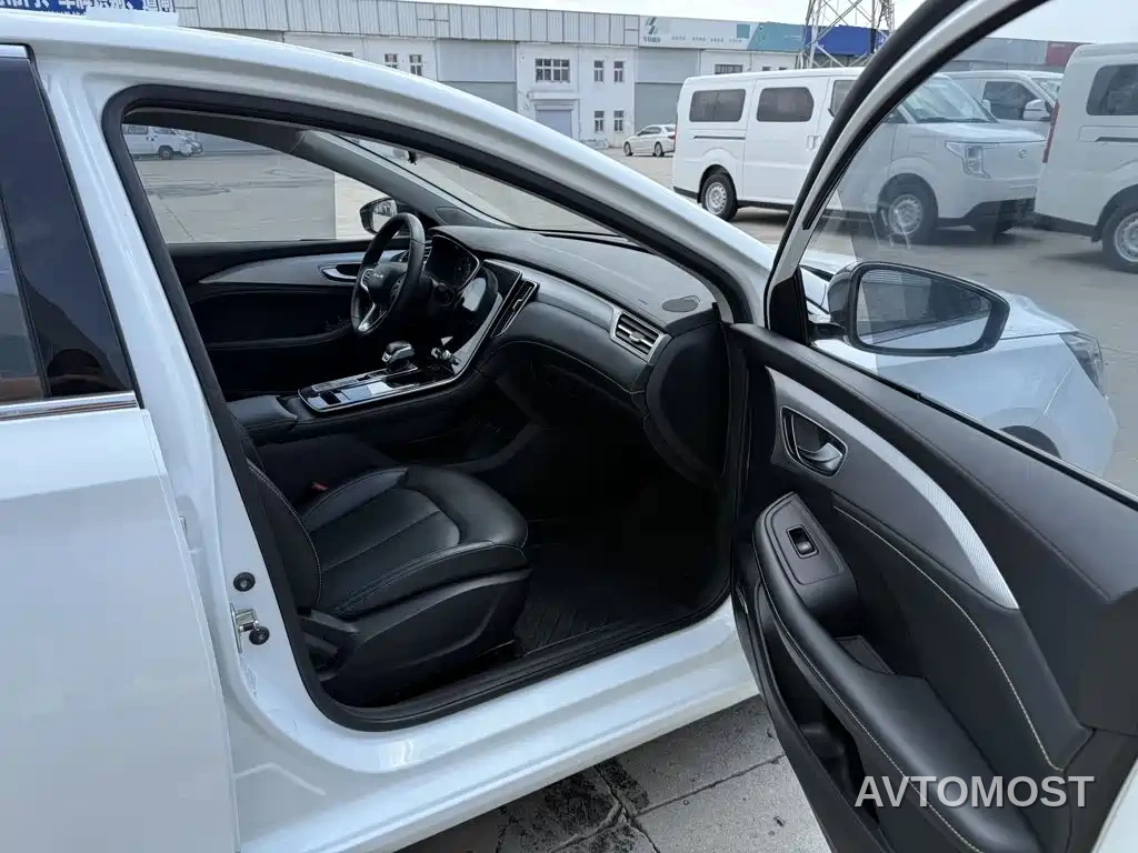 Roewe i6 MAX EV 2020 Model 1.5T PHEV Cool Edition — фото 13