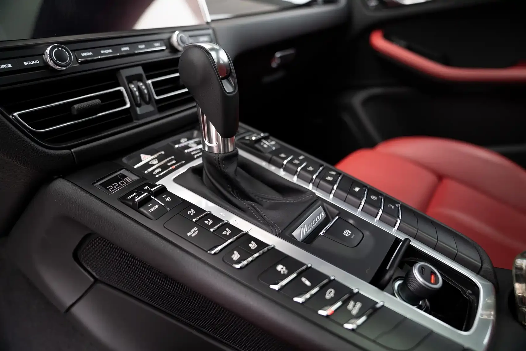 Porsche Macan 2022 Macan S 2.9T — фото 11