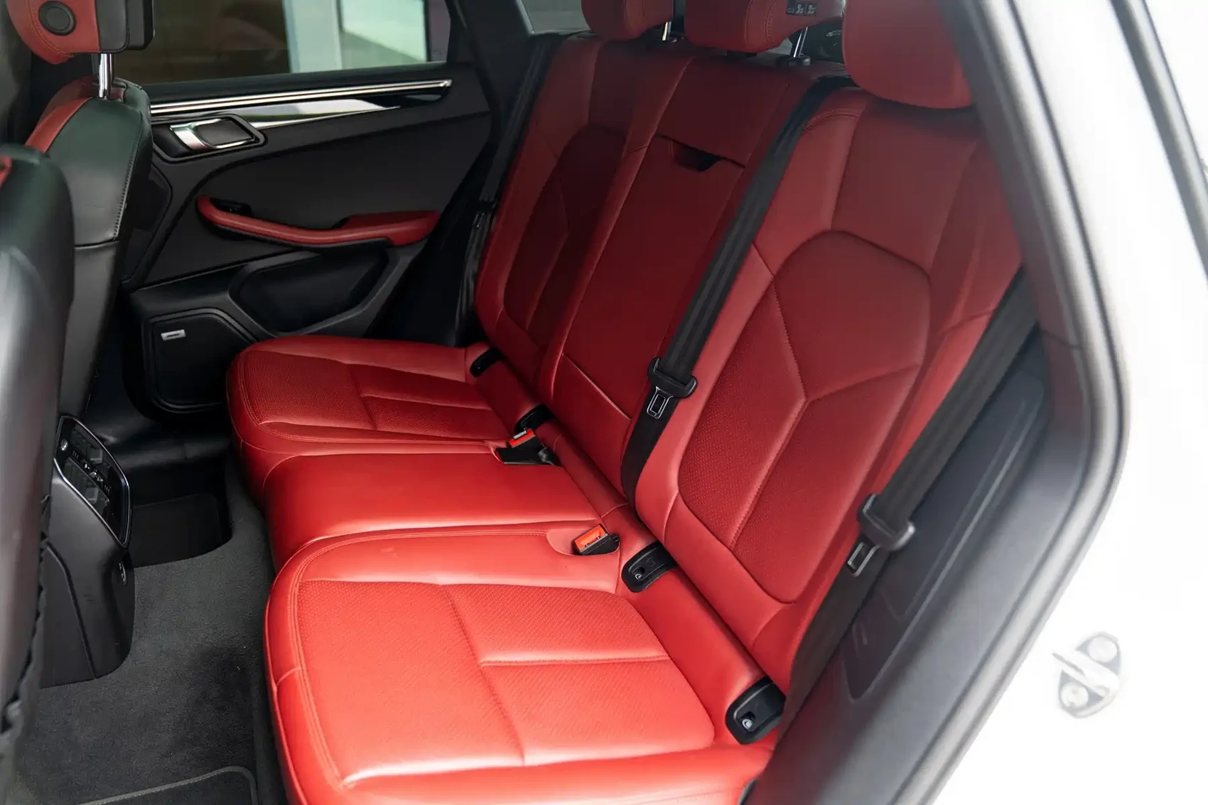 Porsche Macan 2022 Macan S 2.9T — фото 21