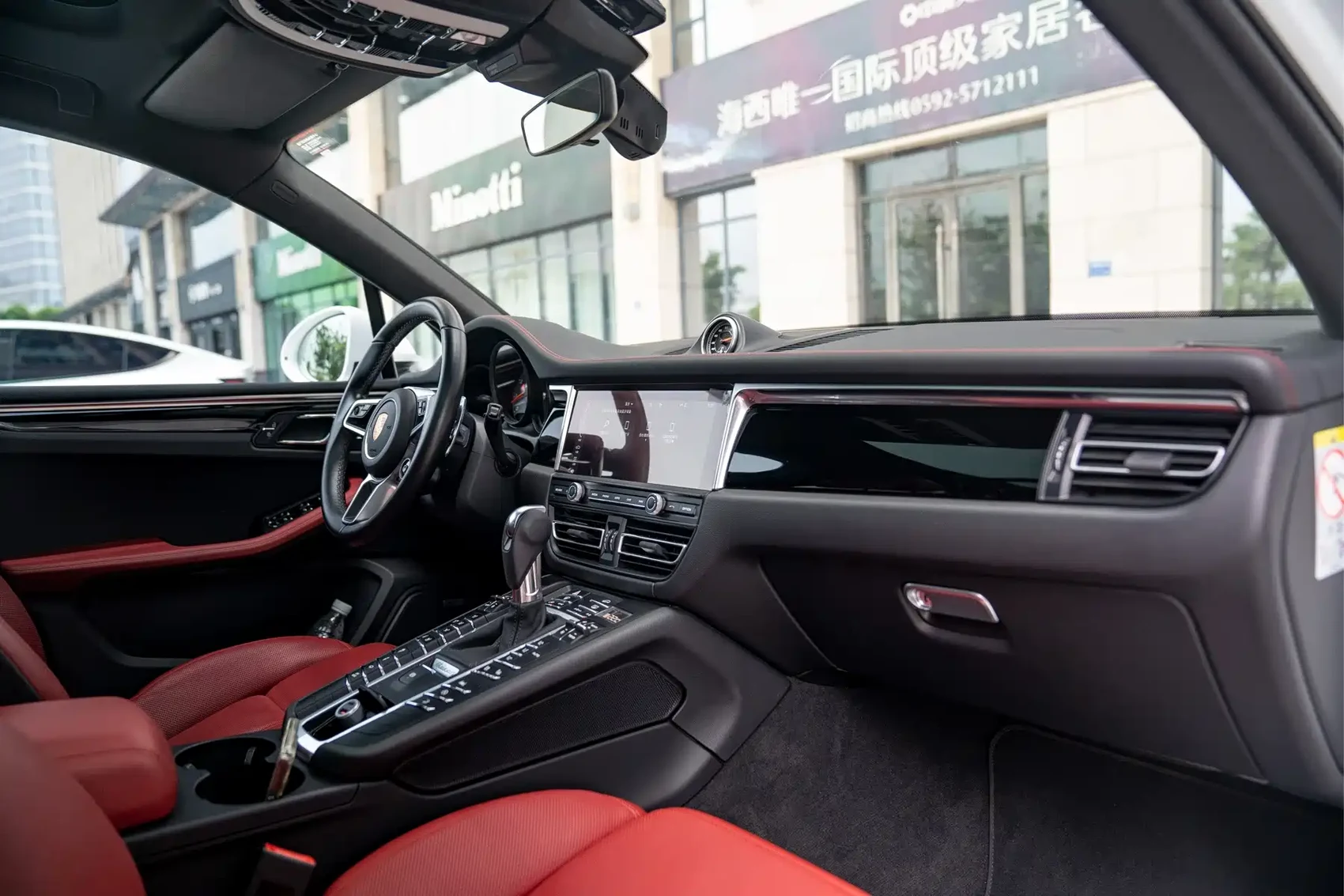 Porsche Macan 2022 Macan S 2.9T — фото 24