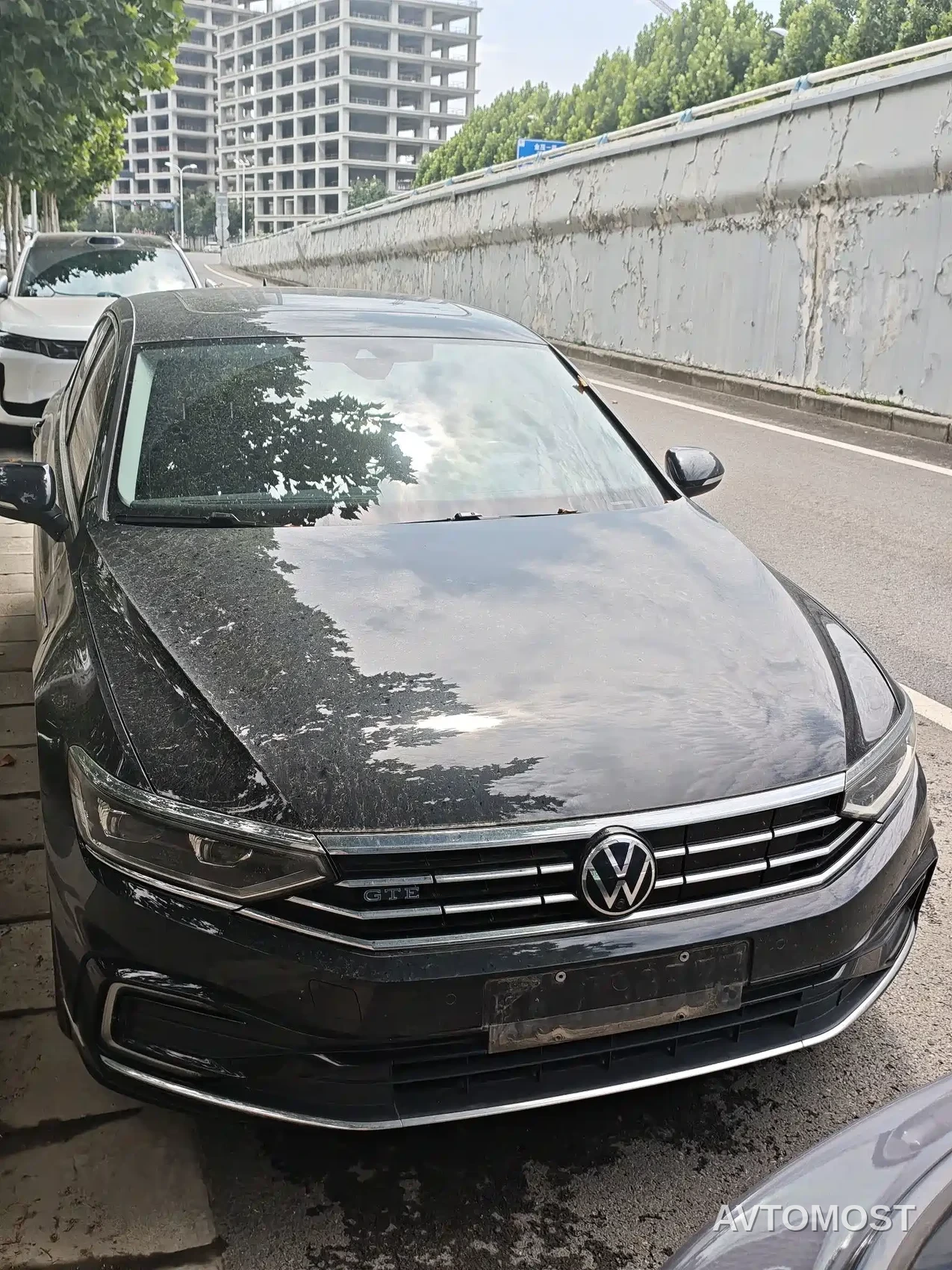 Volkswagen Magotan GTE Plug-in Hybrid 2022 GTE Premium — фото 2
