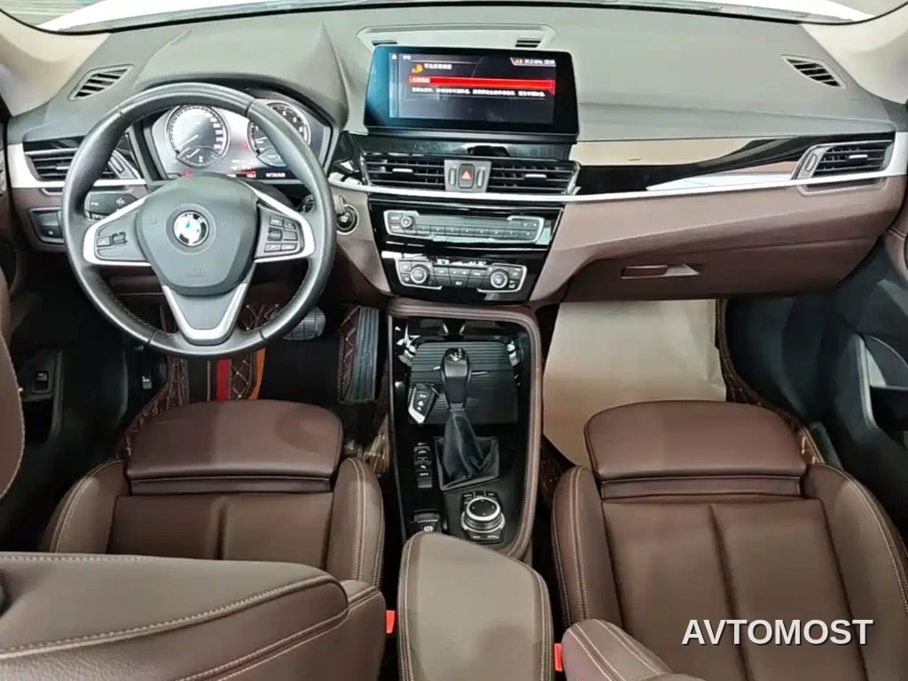 BMW X1 New Energy 2020 xDrive30Le Premium Edition — фото 9