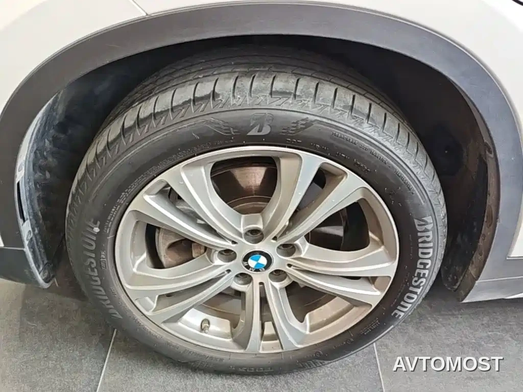 BMW X1 New Energy 2020 xDrive30Le Premium Edition — фото 21