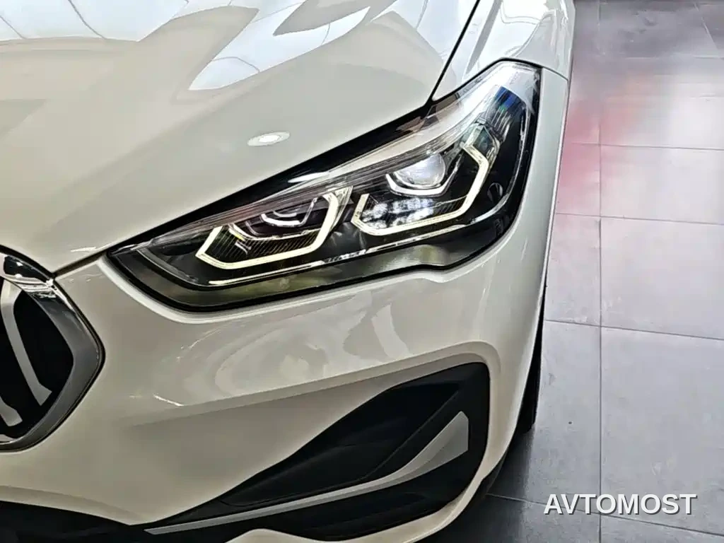 BMW X1 New Energy 2020 xDrive30Le Premium Edition — фото 22