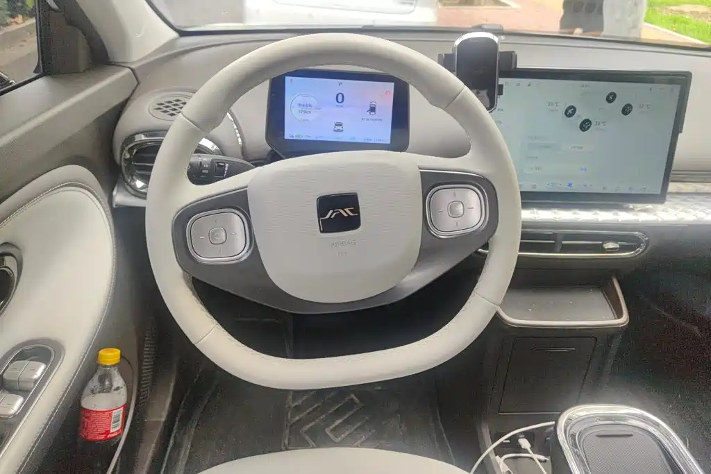 JAC Yiwei 3 2023 505km Champion Edition — фото 15