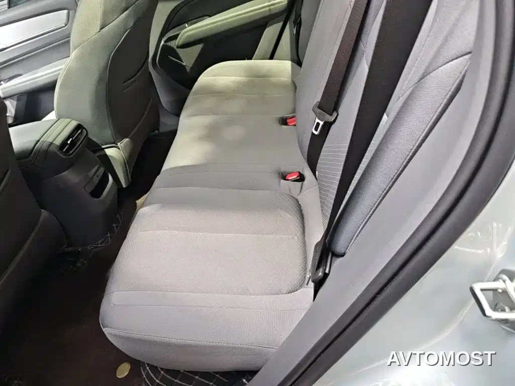Besturn Yueyi 03 2025 Model 565km Comfort Edition — фото 13