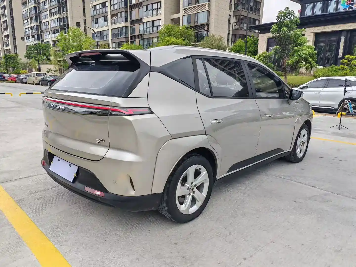 Hycan Z03 2022 510km Trend Edition 135kW 63.98kWh — фото 4