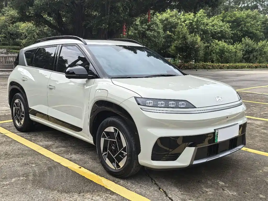 Hyundai ELEXIO 2025 Standard Range RWD — фото 4