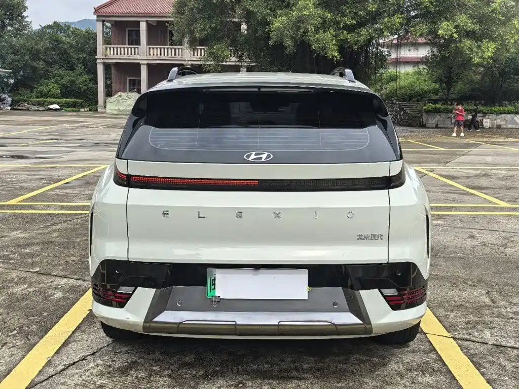 Hyundai ELEXIO 2025 Standard Range RWD — фото 6